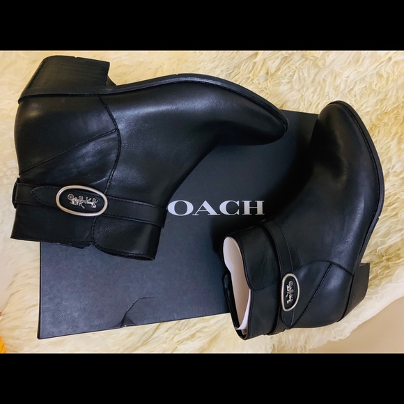 💫COACH💫 Dylan Booties in orig box (worn 1 time) - Picture 5 of 9